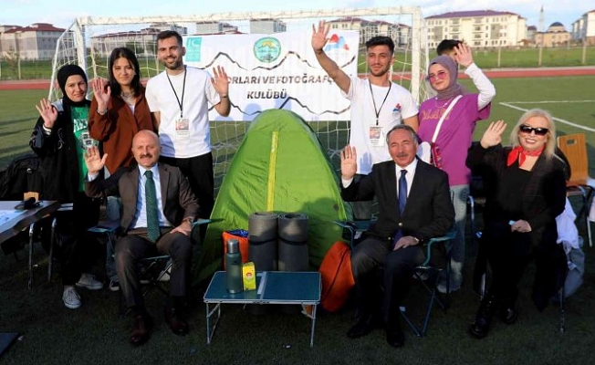 Ağrı Valisi ile AİÇÜ Rektörü öğrencilerle bir araya geldi