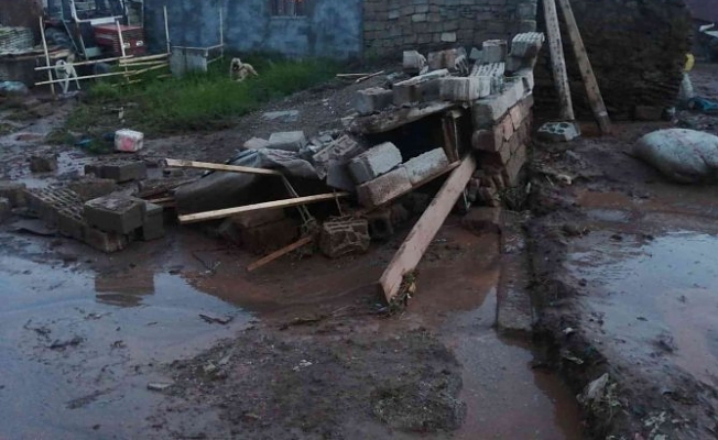 Doğubayazıt'ta sele kapılan çocuk hayatını kaybetti!