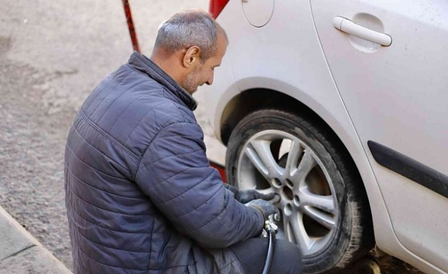 Ağrı'da kış lastiği hazırlıkları başladı