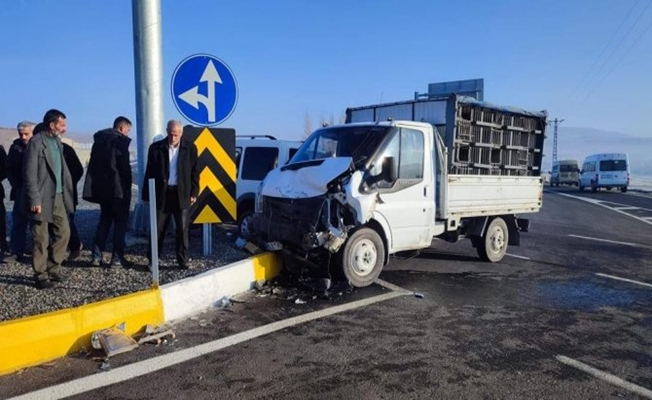 Ağrı'da trafik kazasında 6 kişi yaralandı