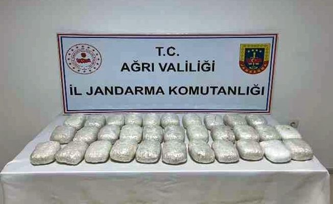 Doğubayazıt'ta 31 kilo 587 gram metamfetamin ele geçirildi