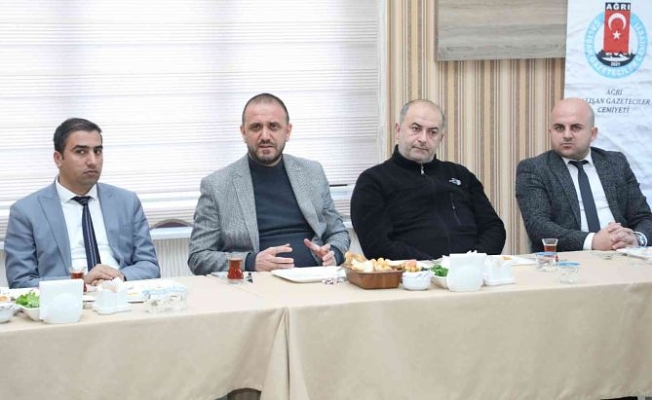Ağrı'da Gazeteciler kahvaltıda bir araya geldi