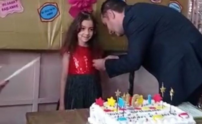 Ağrı'da miniklerin okuma bayramı sevinci Ağrı'da miniklerin okuma bayramı sevinci