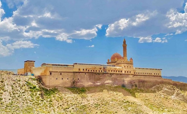 İshak Paşa Sarayı ziyaretçi rekorunu kırdı