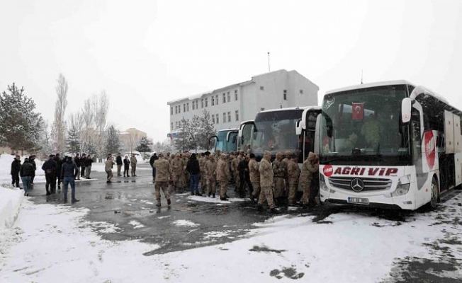 Ağrı'dan 156 korucu ve 4 rütbeli personel Adıyaman’a uğurlandı