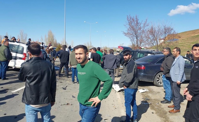 Ağrı’da zincirleme trafik kazası: 5 yaralı