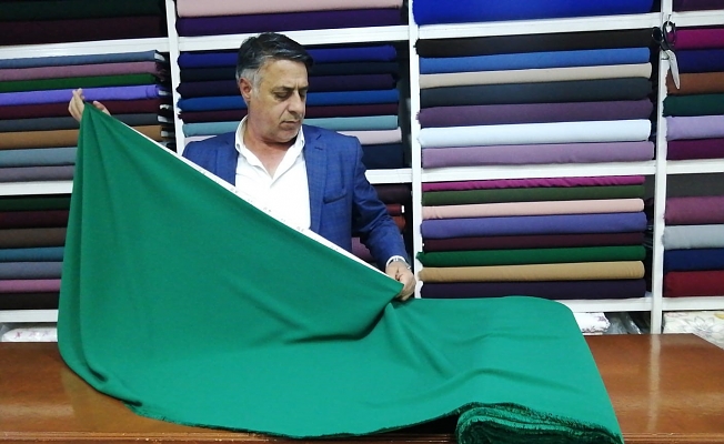 Ağrı’da elbiselik kumaşa talep artıyor