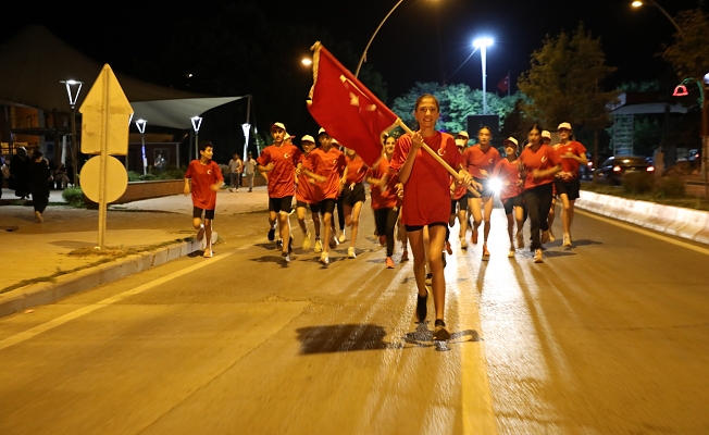 Ağrı’da 15 Temmuz Ruhu 'Sancak Koşusu' ile yeninden canlandı!