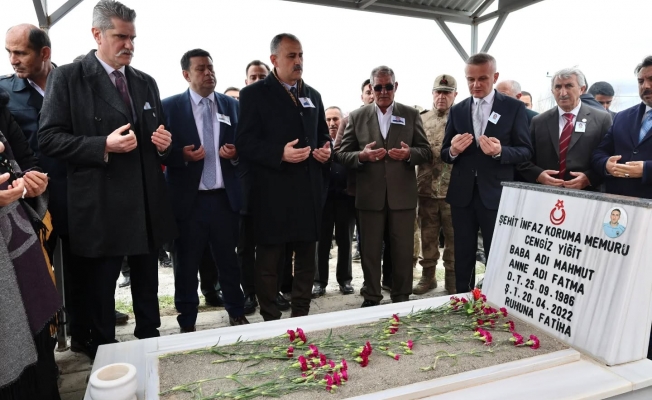 Ağrı'da Şehit Cengiz Yiğit, yıl dönümünde dualarla anıldı