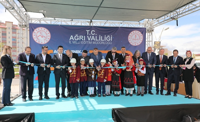 Ağrı’da “Bilim Dolu Günler Bilim Şenliği” başladı