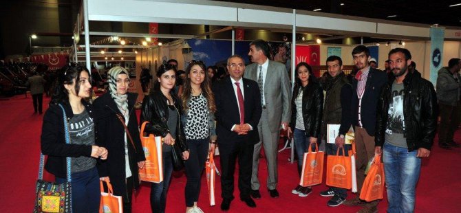 Rektör Battal, Doğu Anadolu Tarım Hayvancılık ve Gıda Fuarı'nı ziyaret etti