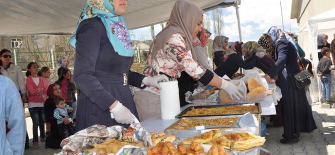 Hizan'da çocuklar yararına kermes