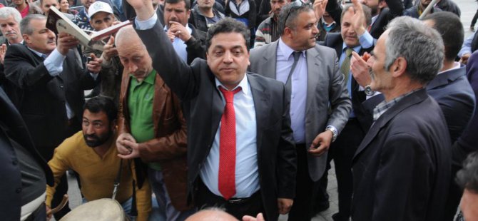 CHP Iğdır Milletvekili adayları Adil Aşırım ve Seyfettin Artantaş, vatandaşlarla bir araya geldi.