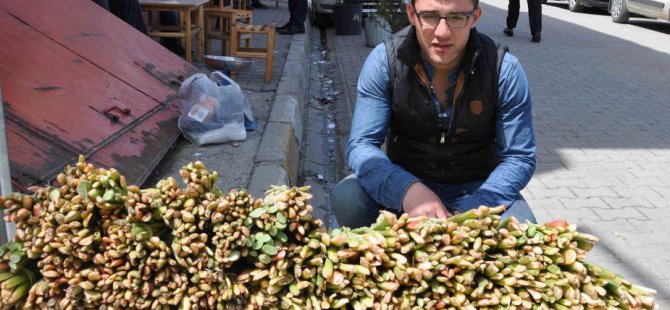 Yüksek dağlarda yetişen 'uçkun' satışa sunuldu