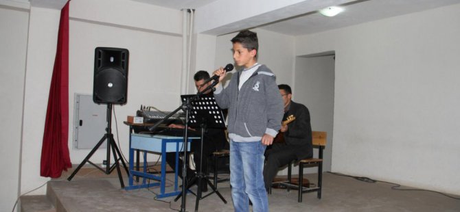 Şemdinli'de ses yarışması düzenlendi