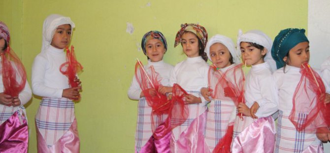 Bingöl'ün Karlıova ilçesinde 23 Nisan Ulusal Egemenlik ve Çocuk Bayramı