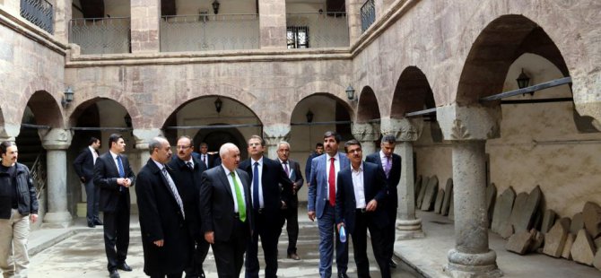 Bölge valileri, Hakkari'nin tarihi mekanlarını gezdi