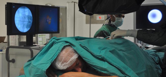 Bitlis'te ameliyatsız fıtık operasyonu yapıldı