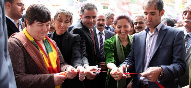 HDP, Çatak'ta seçim bürosu açtı