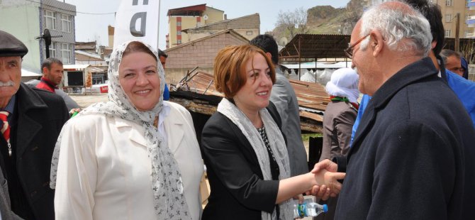 HDP, seçim çalışmaları kapsamında Adilcevaz'da büro açtı.