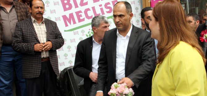 AK Partili adaylardan HDP'ye ziyaret