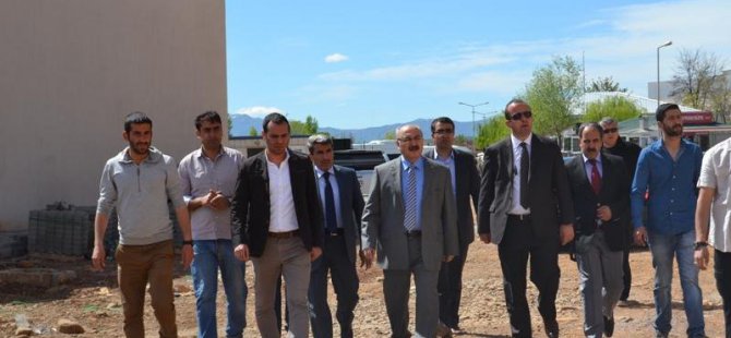 Vali Köşger, okul inşaatını inceledi