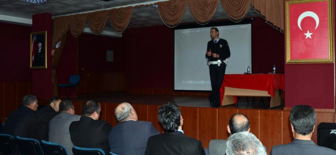 Sarıkamış'ta okul servisi sürücülerine seminer