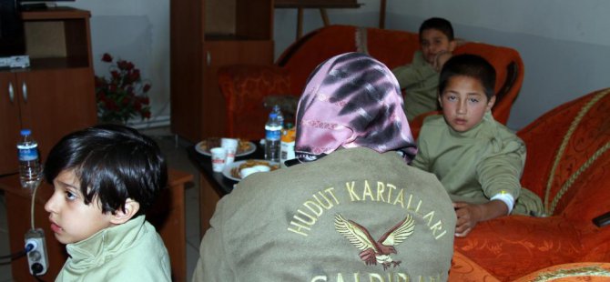 Kaçaklar Mehmetçik ile hayata tutundu