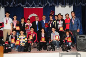 Erciş'te başarılı boksörler ödüllendirildi