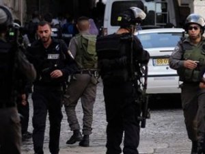 Yahudi Grup Mescid-i Aksa'ya Girdi