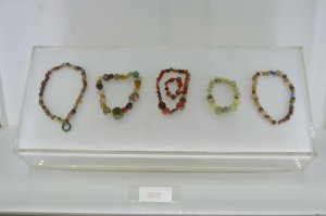 Binlerce yıllık takılar ilk kez görücüye çıktı