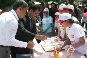 Bulanık'ta, TÜBİTAK bilim fuarı sergisi