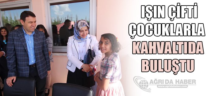 Işın çifti çocuklarla  kahvaltıda buluştu