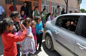 Vali Yardımcısı Uyan'dan okul ziyareti