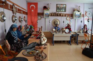 Vali Kamçı Kuluncak'ta incelemelerde bulundu