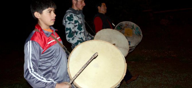 Kars'ta davulcular ilk sahura kaldırdı