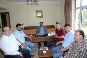 Başkan Eser, müteahhitlerle bir araya geldi