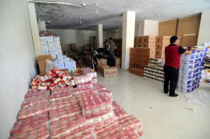 Hizan'da bin aileye yardım paketi dağıtılacak