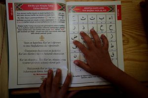 Öğrenciler şehitler için Kur'an okudu