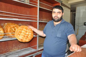 Muş'ta 'askıda ekmek' kampanyası