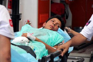 Parmakları kopan çocuğa Hava Ambulansı Yetişti