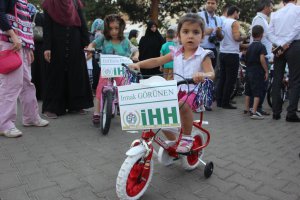 Bingöl'de 25 yetime bisiklet