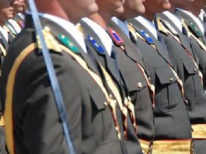 1.200 Subay Ordudan Atılacak !