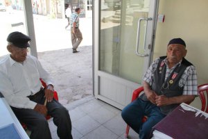 Kore gazileri, yerel gazeteyi ziyaret etti