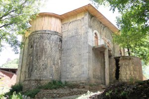 Tarihi cami restore edildi