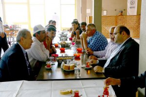 Başkan Orhan, personeliyle kahvaltıda bir araya geldi