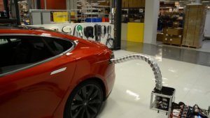 Tesla'nın elektrikli araçları kendilerini şarj edebilecek!