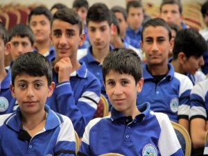 Elazığ'da gençlere terör konferansı verildi