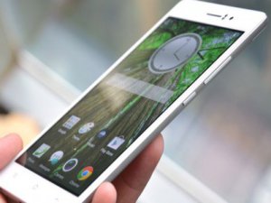 İki yeni Oppo akıllı telefon