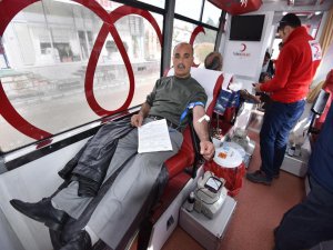 Kızılay Van Bölge Kan Merkezince kan bağışı toplandı